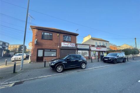 6 bedroom terraced house for sale