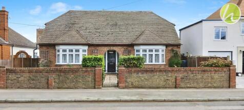 2 bedroom detached bungalow for sale