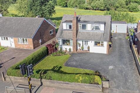 Aberford Road, Wakefield WF3 4 bed detached house for sale