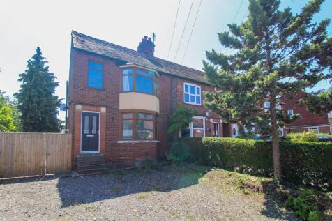 Oakwood Avenue, Wakefield WF2 3 bed house for sale