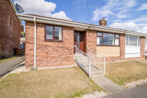 2 bedroom semi-detached bungalow for sale