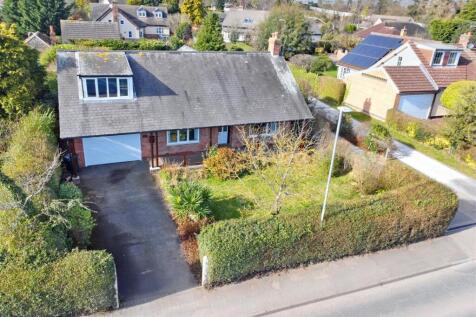 4 bedroom detached bungalow for sale