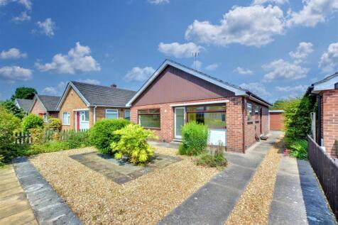 Paddock Close, Calverton, Nottingham 2 bed detached bungalow for sale