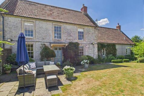 6 bedroom detached house for sale