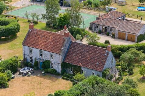 6 bedroom detached house for sale