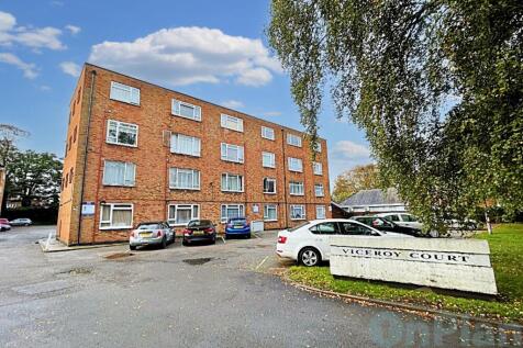 High Street South, Dunstable LU6 2 bed flat for sale