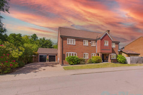 Shenley Lodge, Milton Keynes MK5 4 bed detached house for sale