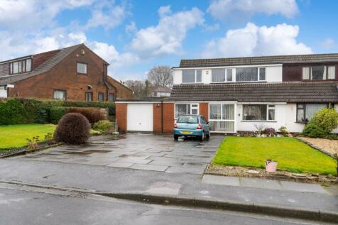 Parkwood Drive, Bolton, Lancashire, BL5 3 bed semi