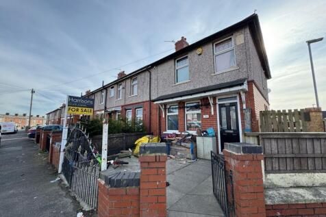 Abbey Lane, Leigh, Lancashire, WN7 3 bed terraced house for sale