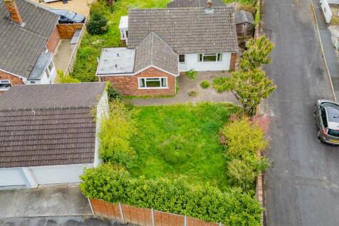 Burnham Road, Highbridge TA9 3 bed detached bungalow for sale