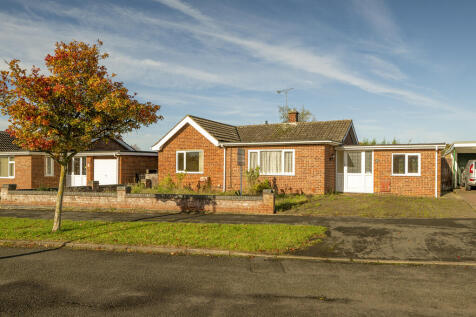 2 bedroom detached bungalow for sale