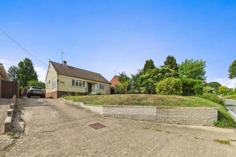 Station Road, Wakes Colne... 3 bed detached house for sale