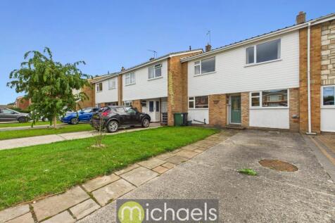 Churchill Avenue, Halstead, CO9 3 bed terraced house for sale