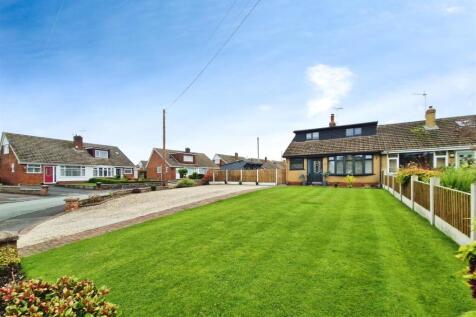 3 bedroom semi-detached bungalow for sale