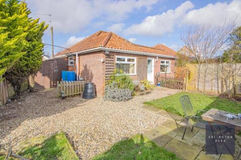 4 bedroom detached bungalow for sale