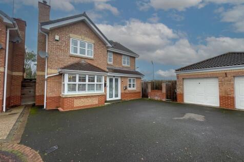 4 Hutton Close 4 bed detached house for sale