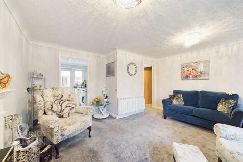 2 bedroom semi-detached bungalow for sale