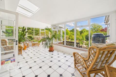 Strumpshaw Road, Brundall, Norwich 3 bed detached house for sale