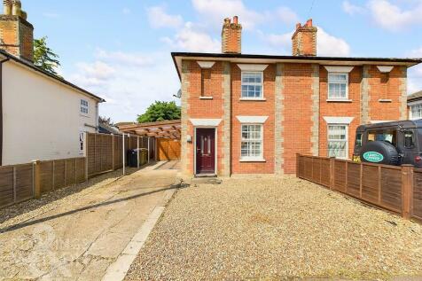 2 bedroom semi-detached house for sale