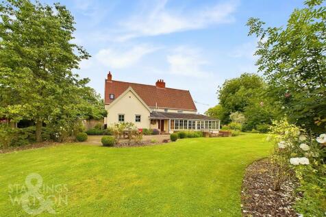 5 bedroom detached house for sale