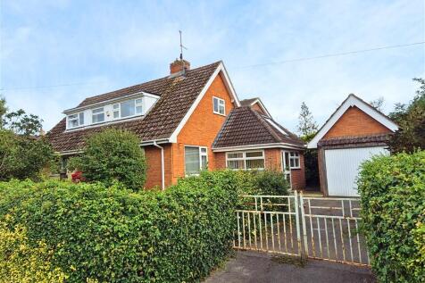 Westcroft, Leominster, HR6 8HG 4 bed detached house for sale