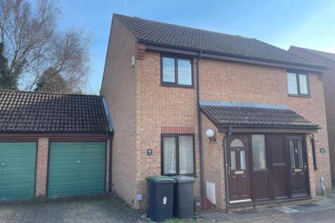 2 bedroom semi-detached house for sale