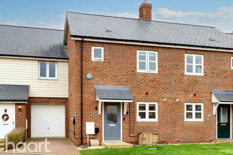 Morello Close, Aylesbury 2 bed end of terrace house for sale