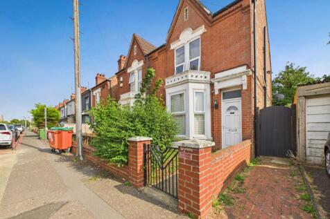 Williamson Avenue, Peterborough, PE3 5 bed semi