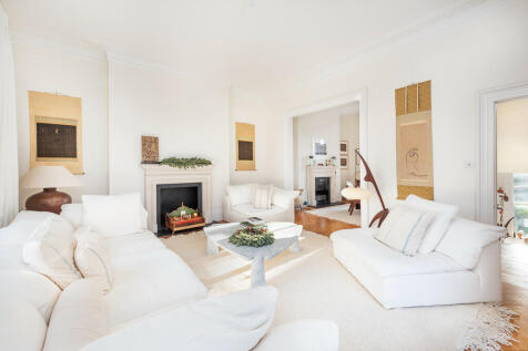6 bedroom semi-detached house for sale