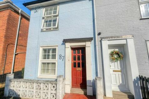 2 bedroom semi-detached house for sale