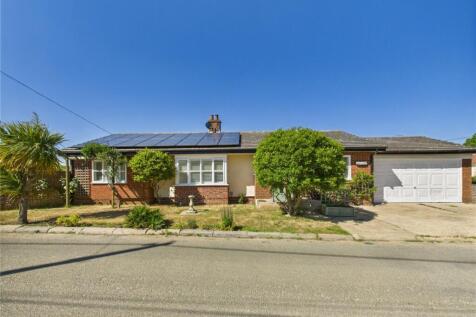 Falkenham, Ipswich, Suffolk, IP10 2 bed bungalow for sale
