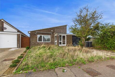 Western Avenue, Felixstowe, Suffolk... 2 bed bungalow for sale
