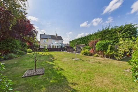 St. Georges Road, Felixstowe... 4 bed detached house for sale