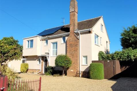 St. Georges Road, Felixstowe... 4 bed detached house for sale
