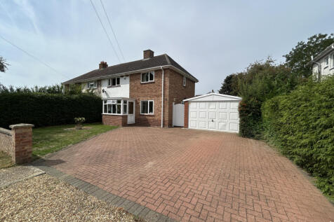 3 bedroom semi-detached house for sale