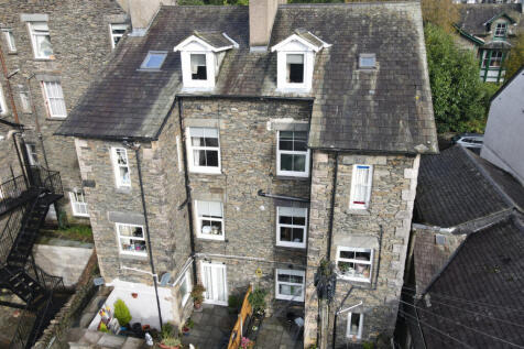 9 bedroom semi-detached house for sale