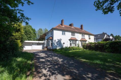 4 bedroom semi-detached house for sale