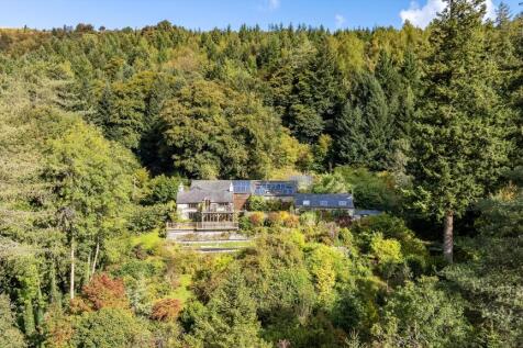 4 bedroom farm house for sale