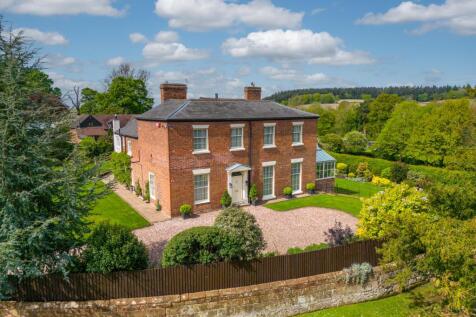5 bedroom detached house for sale