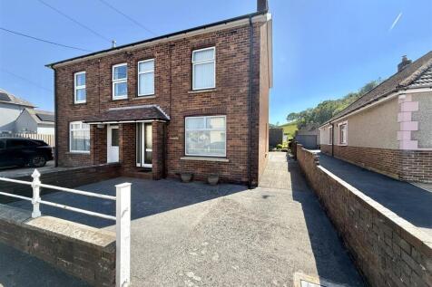 Llanybydder 3 bed house for sale