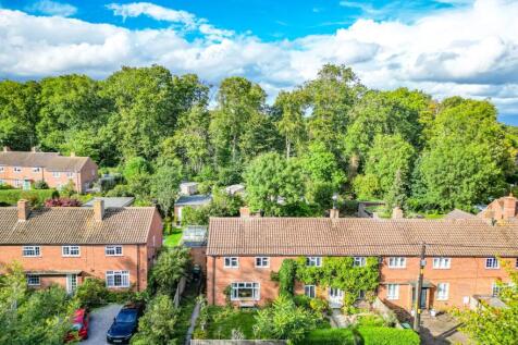 2 bedroom town house for sale