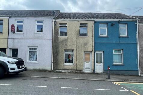 High Street, Llanelli SA14 2 bed terraced house for sale