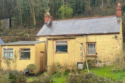 8 Havens Head, Milford Haven 2 bed detached house for sale