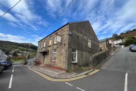 Commercial Street, Bridgend CF32 6 bed detached house for sale