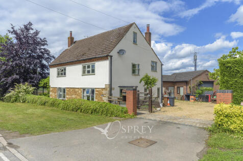 Waltham Road, Melton Mowbray LE14 4 bed detached house for sale