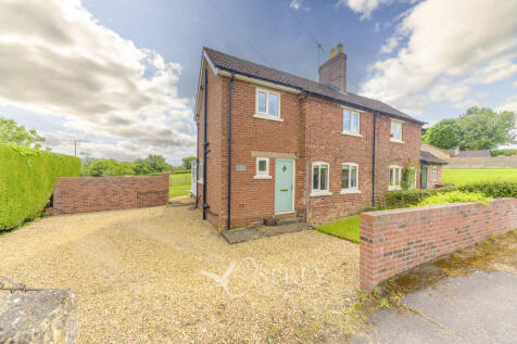 Waltham Road, Melton Mowbray LE14 2 bed semi