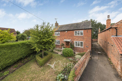 Hollow Lane, Melton Mowbray LE14 3 bed detached house for sale