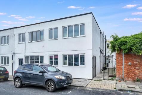 2 bedroom house for sale