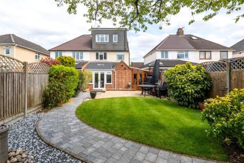 Simpson Road, Milton Keynes MK1 3 bed semi