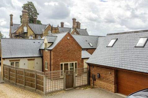 Stoke Road, Bucks MK17 4 bed barn conversion for sale